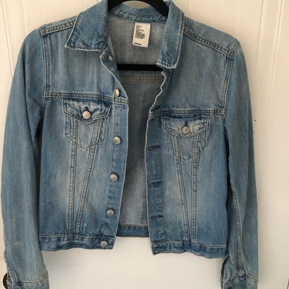 H&M Light-Wash Denim Jacket - Picture 2 of 2